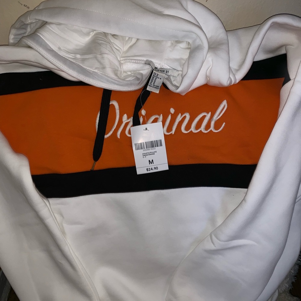 BRAND NEW F21 PULL OVER HOODIE